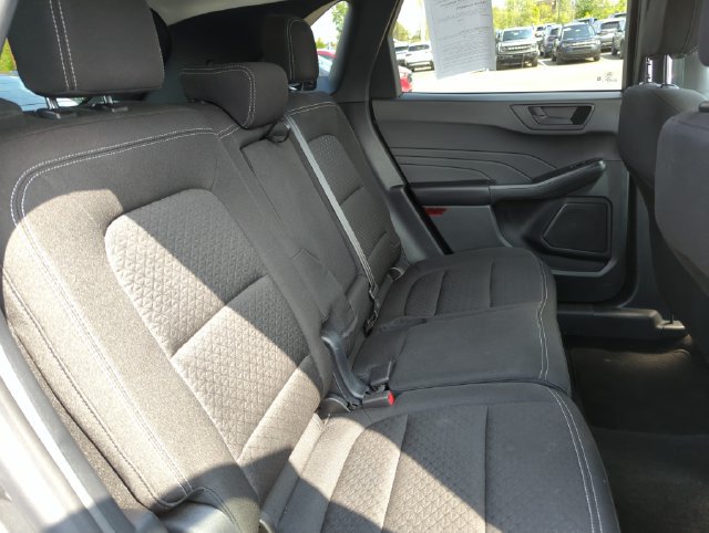 Certified 2025 Ford Escape Active AWD/4WD image 17