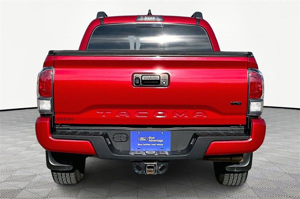 Used 2022 Toyota Tacoma TRD Sport image 4