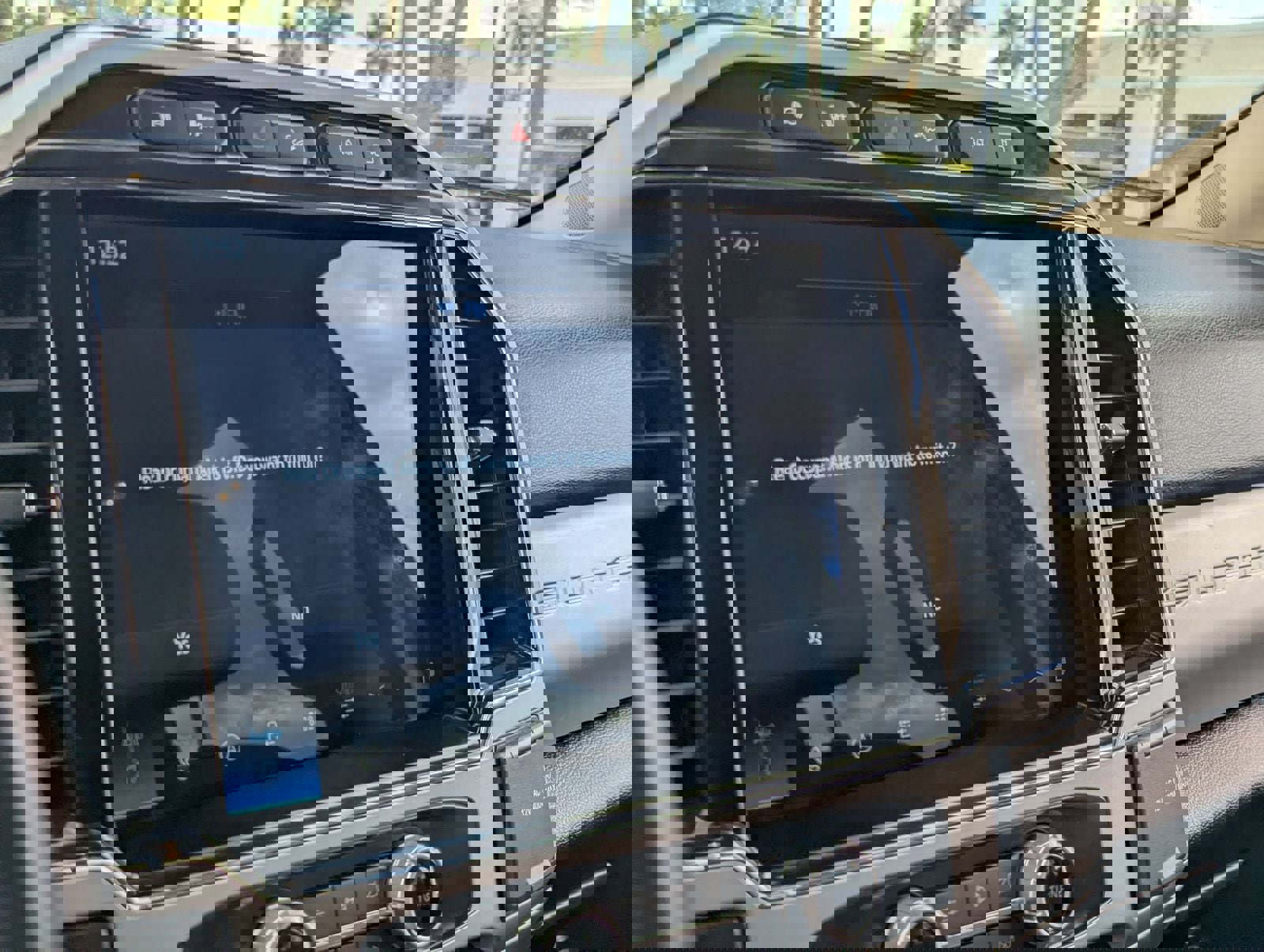 Certified 2022 Ford F250 Lariat w/ Lariat Ultimate Package image 24