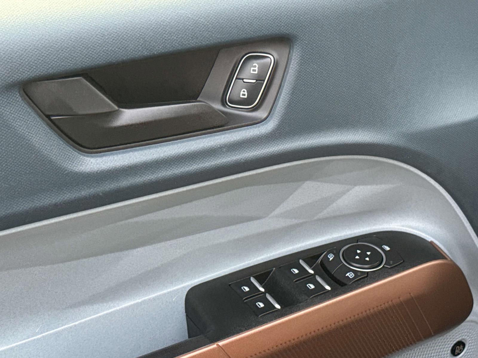 Certified 2023 Ford Maverick Lariat w/ Lariat Luxury Package image 24