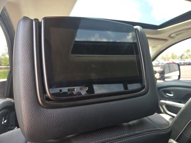 Used 2020 Nissan Titan SL w/ Moonroof Package AWD/4WD image 19