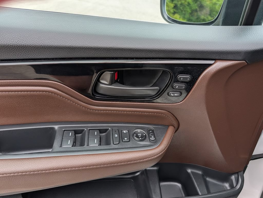 Used 2025 Honda Odyssey Touring image 20
