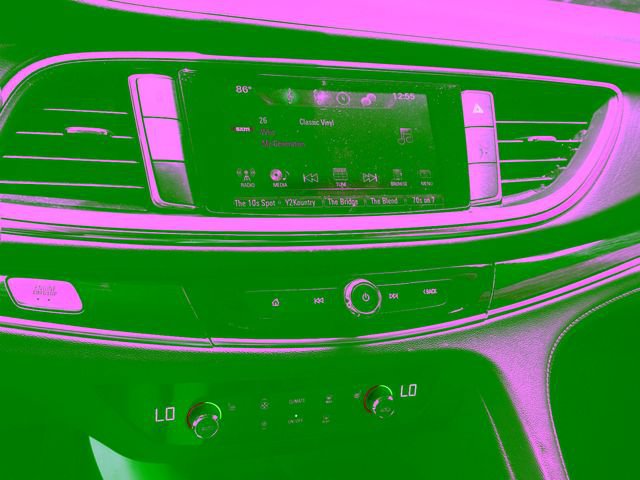 Used 2018 Buick Enclave Essence FWD image 31