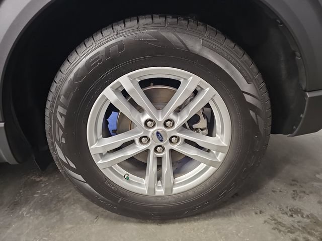 Certified 2020 Ford Explorer XLT w/ Equipment Group 202A AWD/4WD image 31