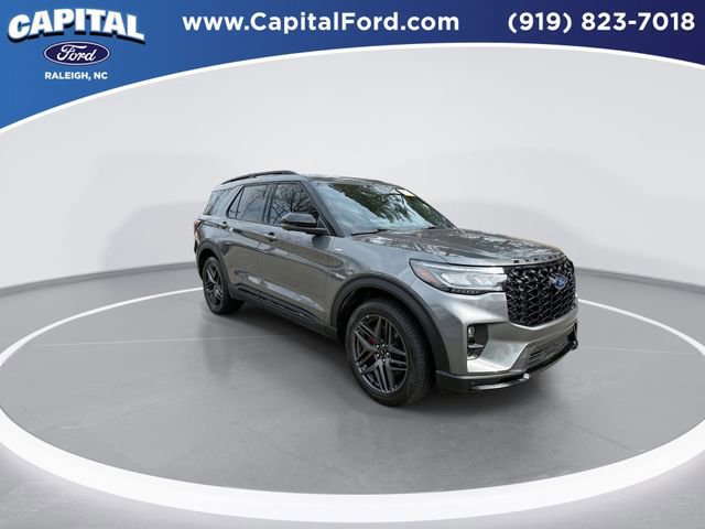 Certified 2025 Ford Explorer ST-Line w/ Premium Package image 8