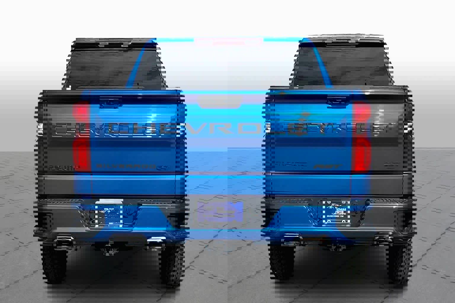 Used 2022 Chevrolet Silverado 1500 RST image 2