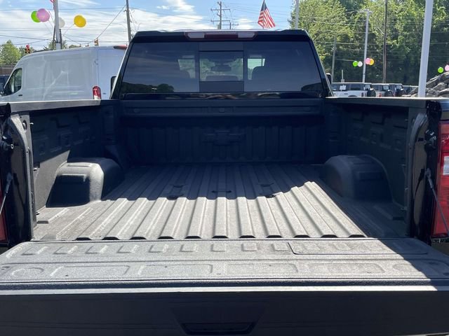 Used 2024 Chevrolet Silverado 2500 LT w/ Convenience Package image 9