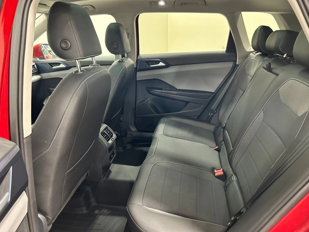 Used 2024 Volkswagen Taos SE AWD/4WD image 26