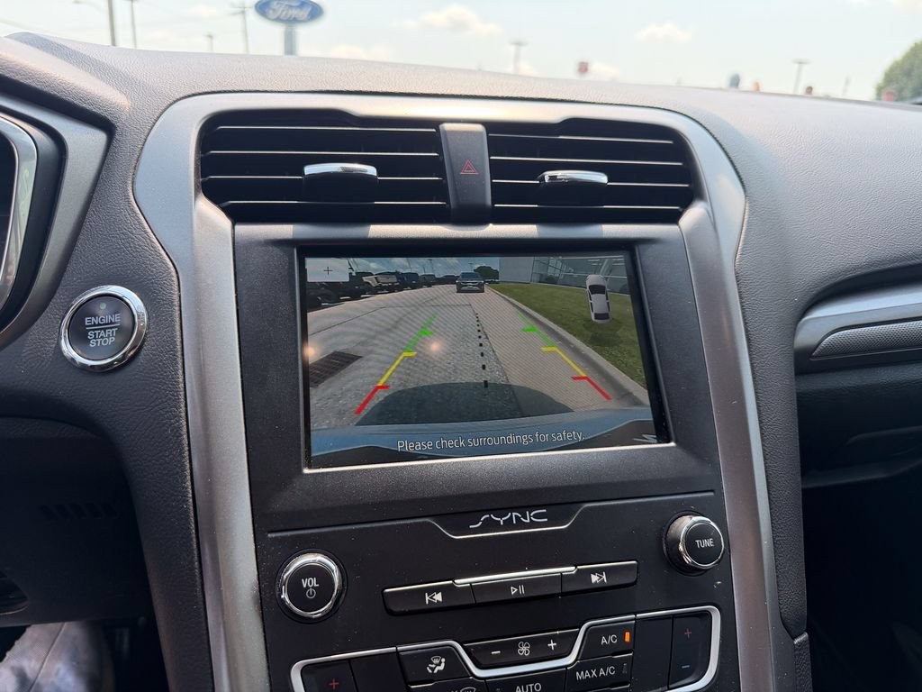 Certified 2020 Ford Fusion SE FWD image 23
