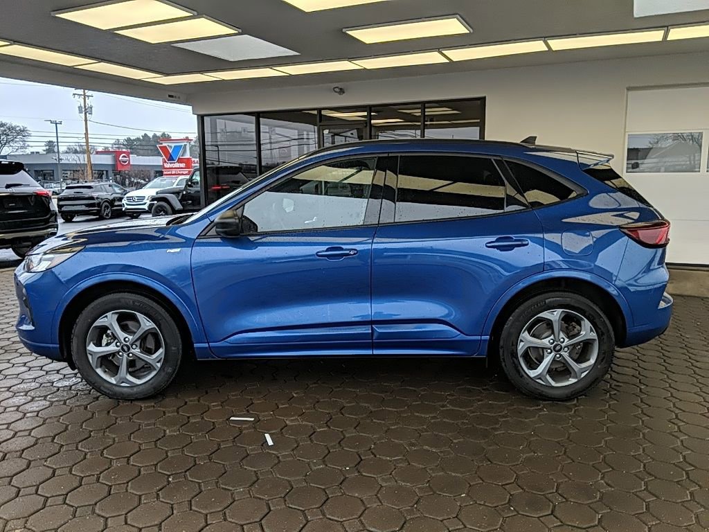 Certified 2023 Ford Escape ST-Line w/ Tech Pack #1 AWD/4WD image 10