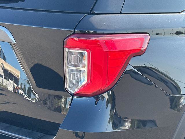 Certified 2024 Ford Explorer XLT w/ Equipment Group 202A RWD image 26