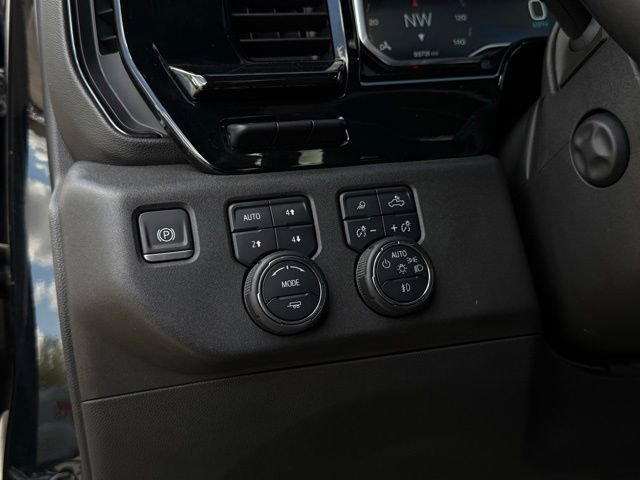 Used 2022 Chevrolet Silverado 1500 ZR2 w/ Technology Package AWD/4WD image 17