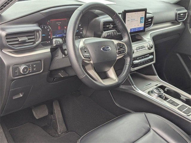 Certified 2021 Ford Explorer XLT w/ Equipment Group 202A image 11