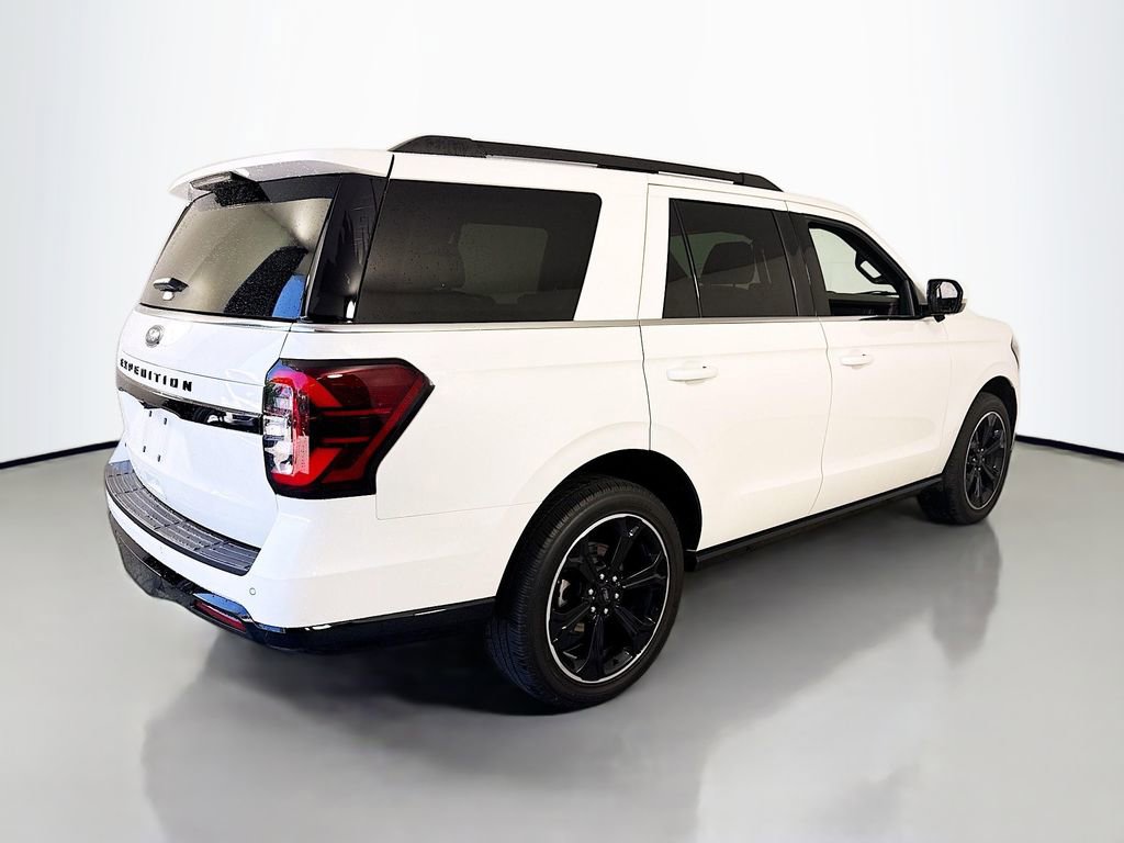 Certified 2024 Ford Expedition Limited AWD/4WD image 11