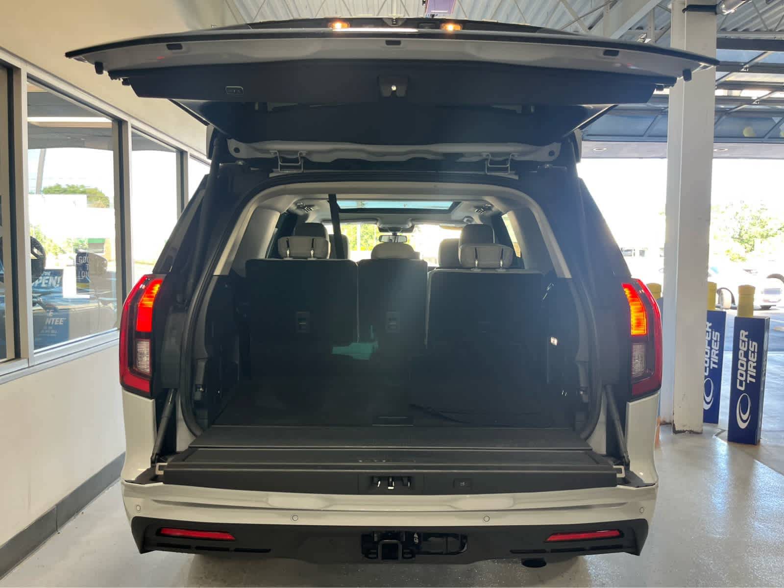 Certified 2025 Ford Expedition Active AWD/4WD image 34