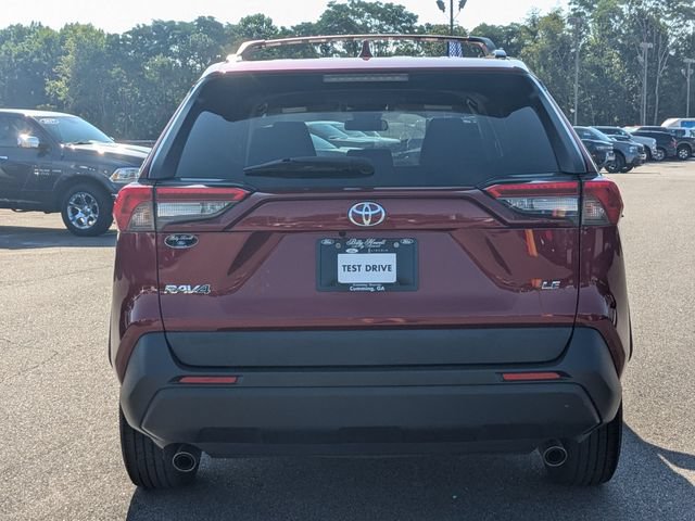 Used 2021 Toyota RAV4 LE FWD image 4