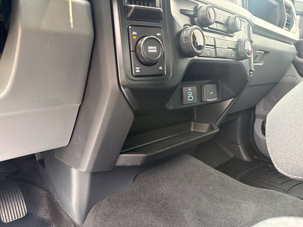 Certified 2025 Ford F250 XL w/ STX Appearance Package AWD/4WD image 50