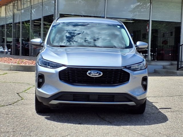 Certified 2024 Ford Escape Platinum AWD/4WD image 25