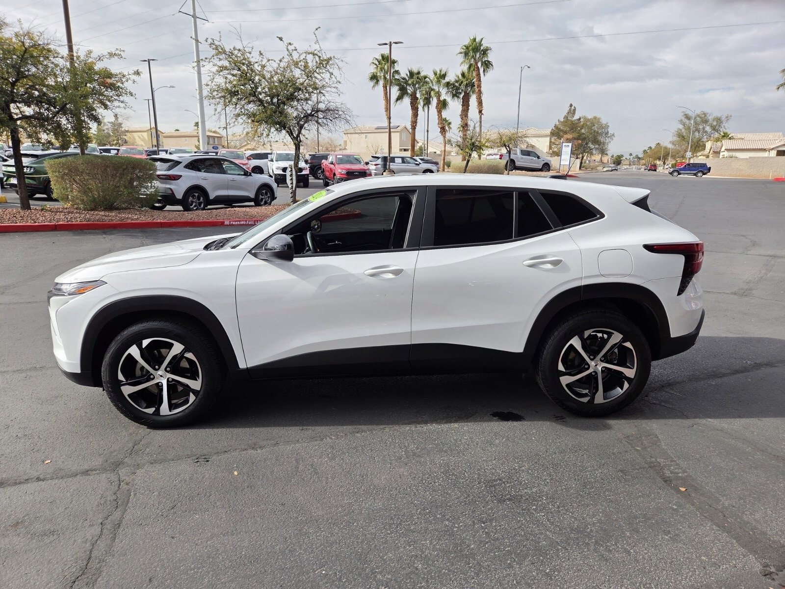 Used 2024 Chevrolet Trax RS w/ Sunroof Package image 3