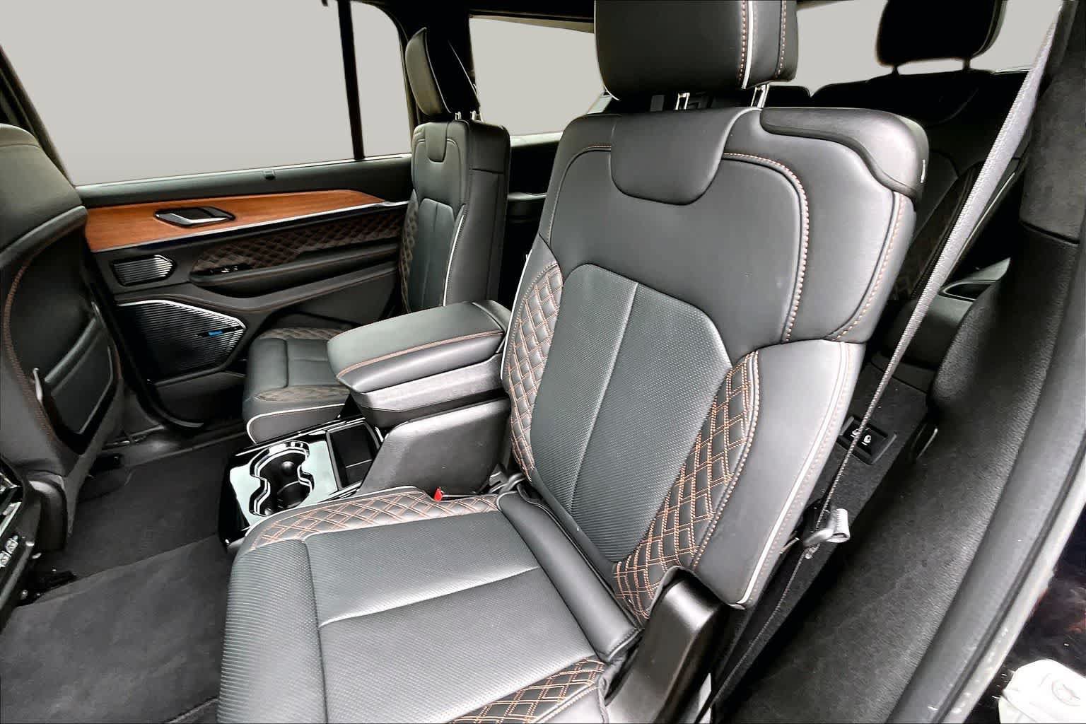 Used 2025 Jeep Grand Cherokee L Summit AWD/4WD image 21