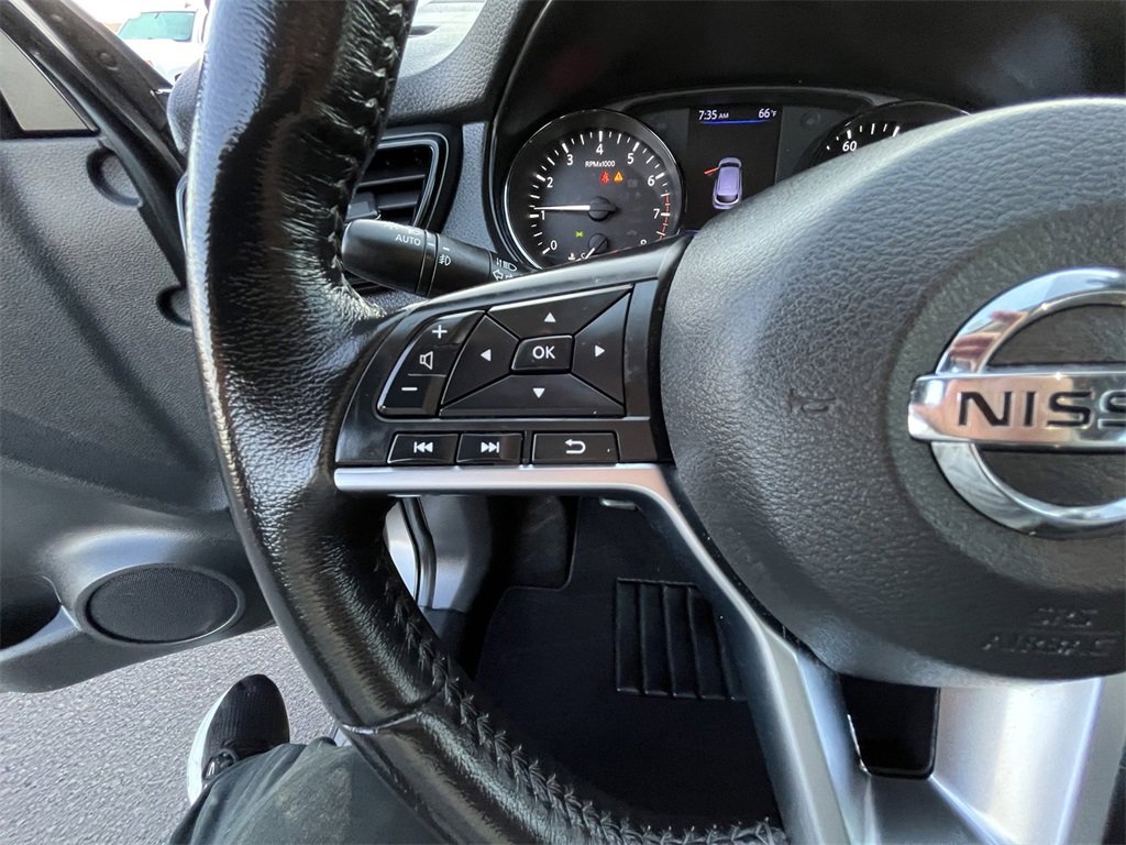 Used 2019 Nissan Rogue Sport SL w/ Premium Package image 16