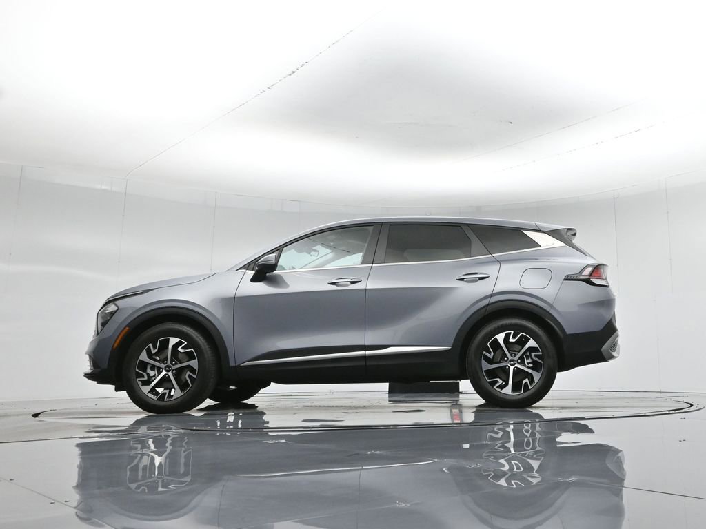 Used 2023 Kia Sportage EX image 24