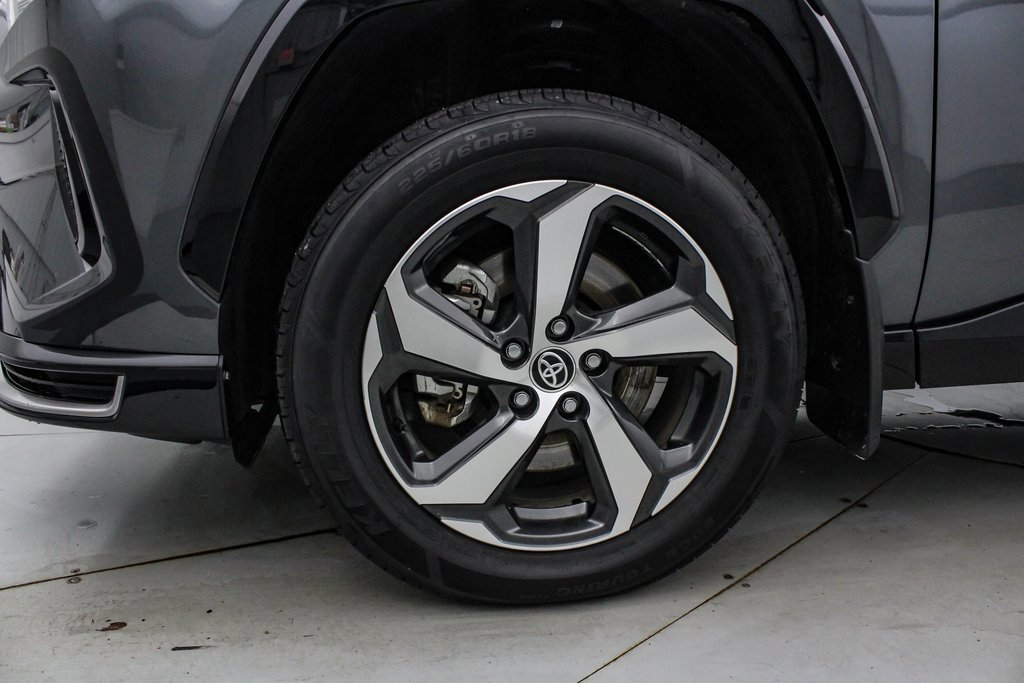 Used 2023 Toyota RAV4 SE image 10