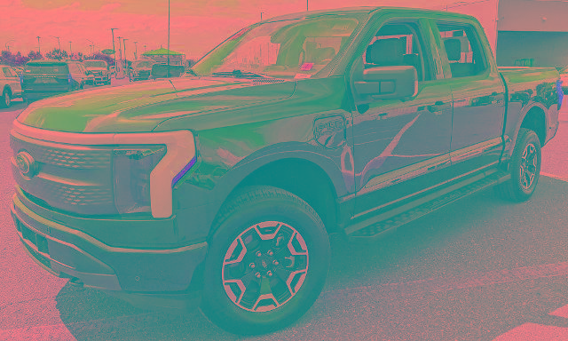 Certified 2023 Ford F150 Lightning XLT AWD/4WD image 6