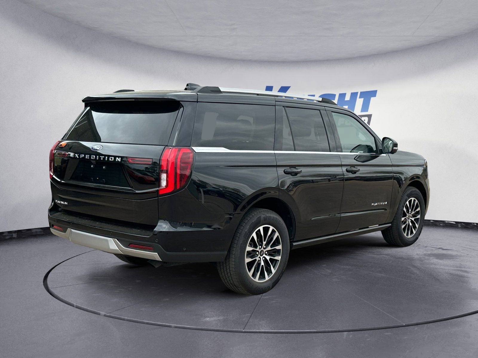 Certified 2025 Ford Expedition Platinum AWD/4WD image 5