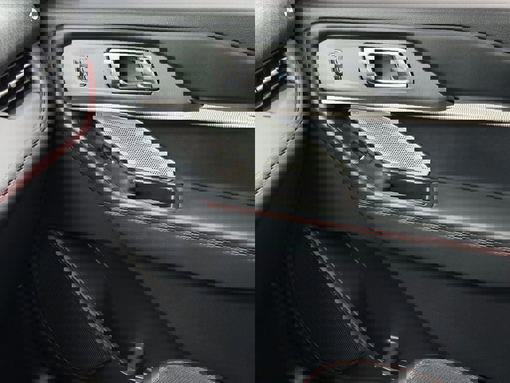 Certified 2025 Ford Explorer ST image 43