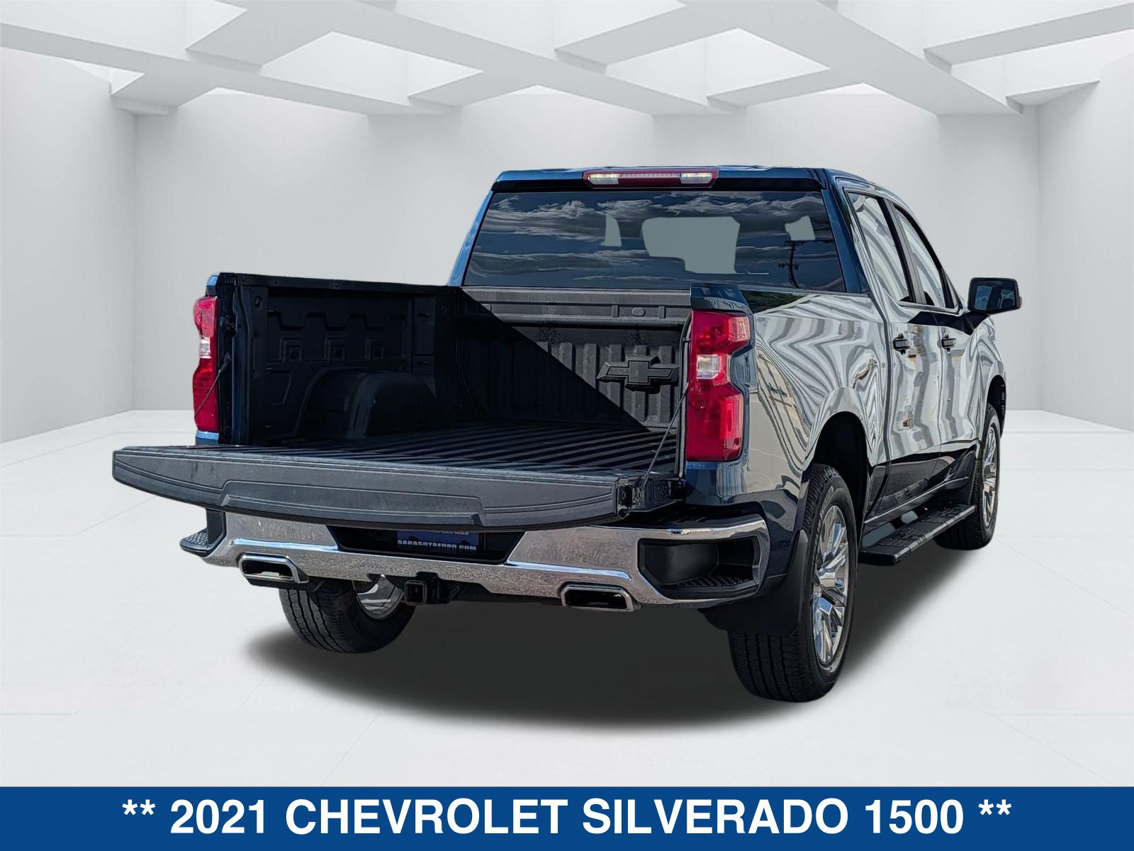Used 2021 Chevrolet Silverado 1500 LT AWD/4WD image 14
