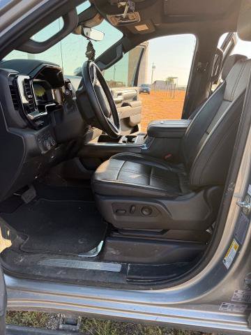 Used 2025 Chevrolet Silverado 3500 High Country w/ High Country Premium Package AWD/4WD image 6