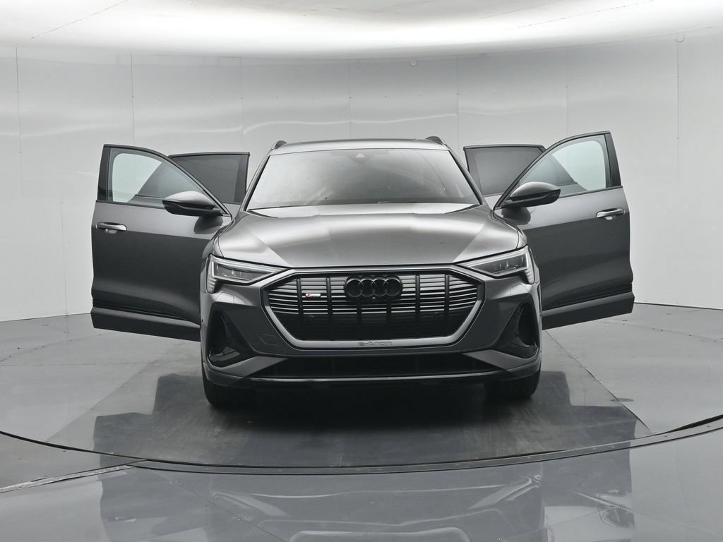Used 2022 Audi e-tron Chronos w/ Chronos Package AWD/4WD image 36
