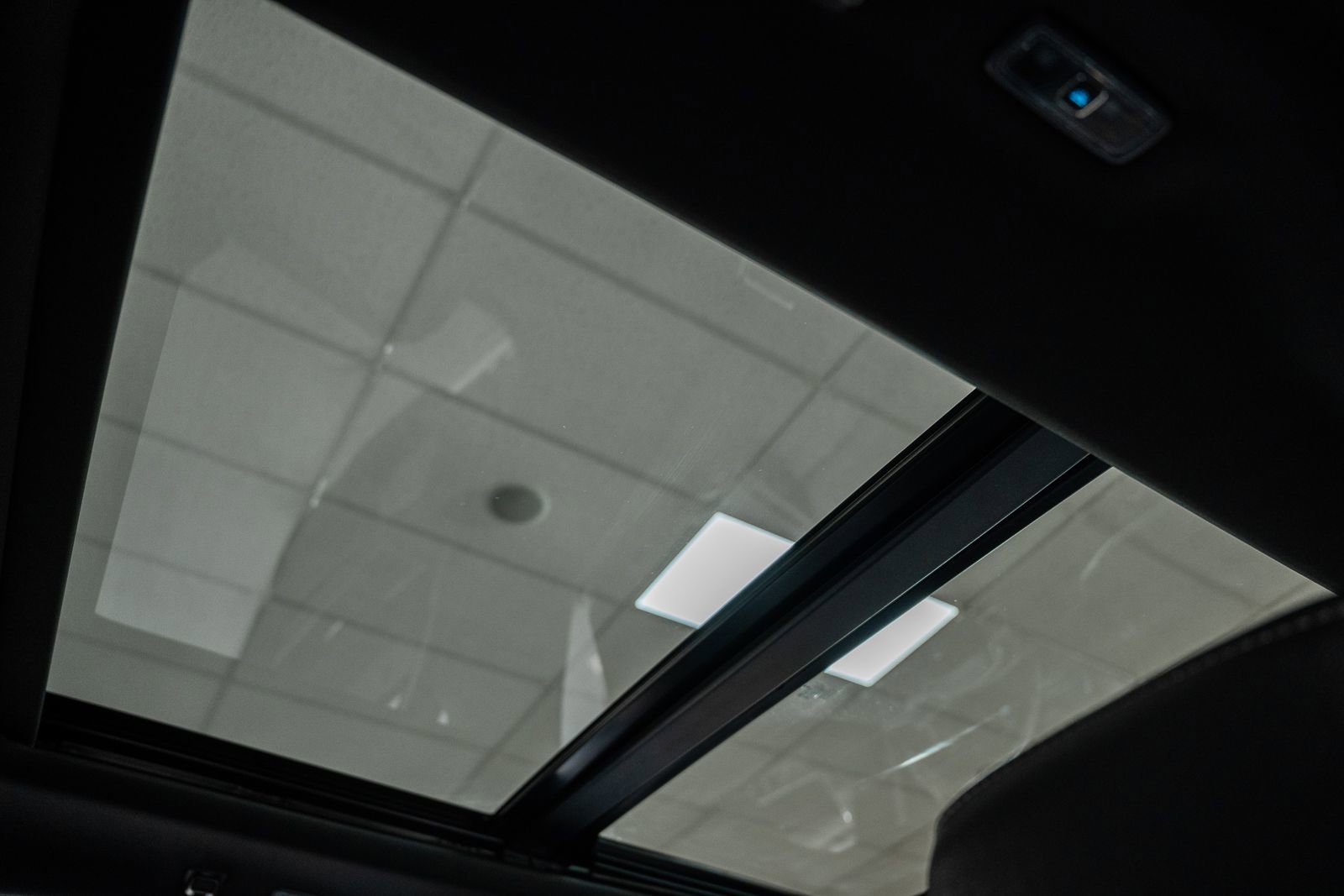 Certified 2024 Ford F150 Lariat image 39