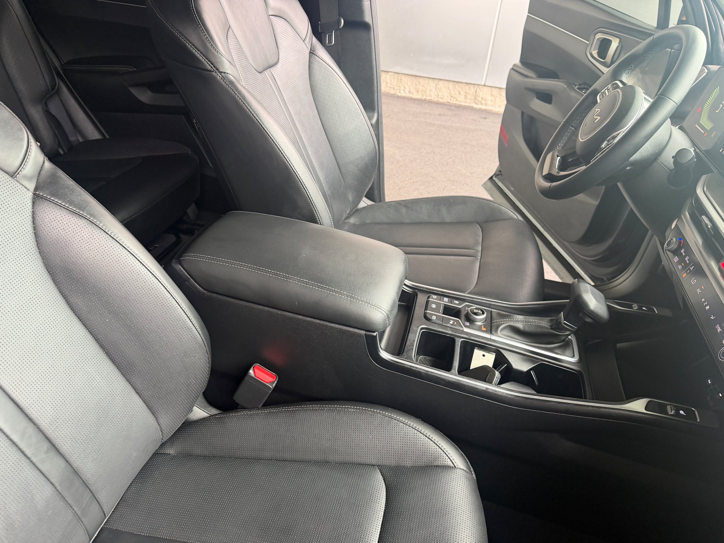 Used 2024 Kia Sorento S w/ Panoramic Sunroof Package AWD/4WD image 24