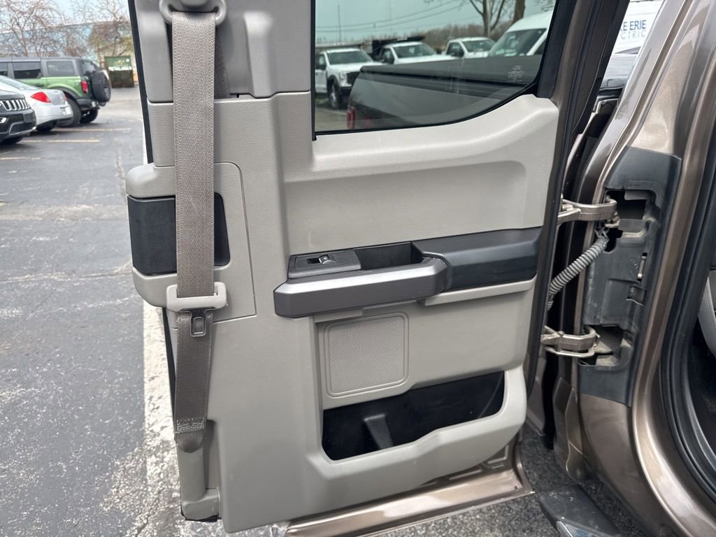 Certified 2019 Ford F150 XLT w/ Equipment Group 302A Luxury image 38