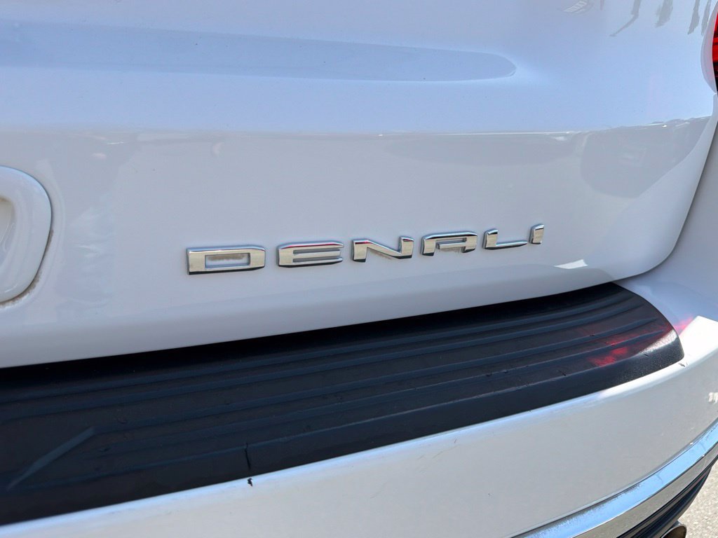 Used 2023 GMC Yukon Denali RWD image 15