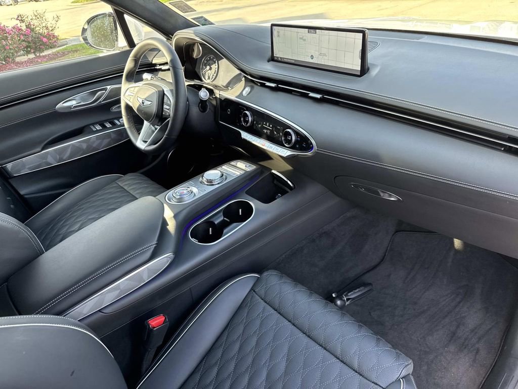 Used 2025 Genesis GV70 3.5T Sport w/ Sport Advanced Package image 16