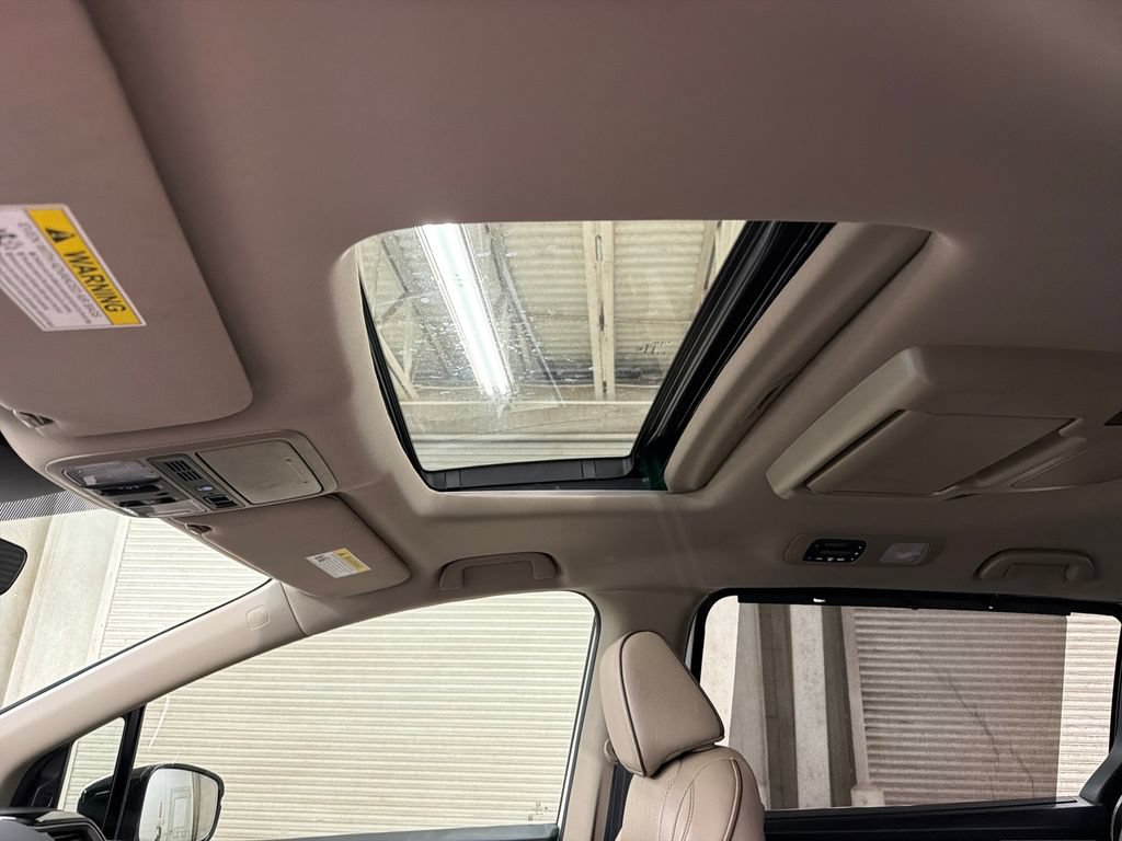 Used 2024 Honda Odyssey Elite image 9