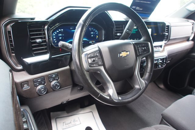 Used 2023 Chevrolet Silverado 1500 LT AWD/4WD image 15