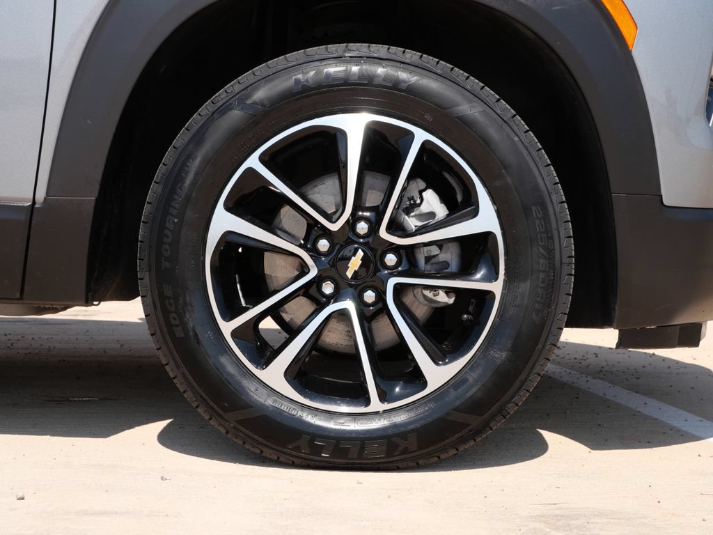 Used 2024 Chevrolet TrailBlazer LT AWD/4WD image 6