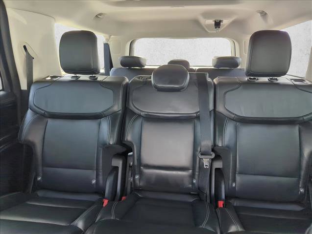 Certified 2025 Ford Expedition Max Platinum image 27