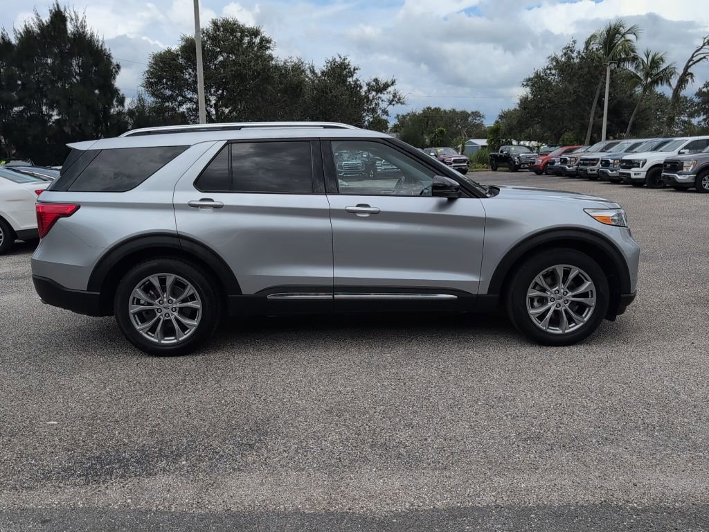 Certified 2023 Ford Explorer Limited w/ Equipment Group 301A image 2