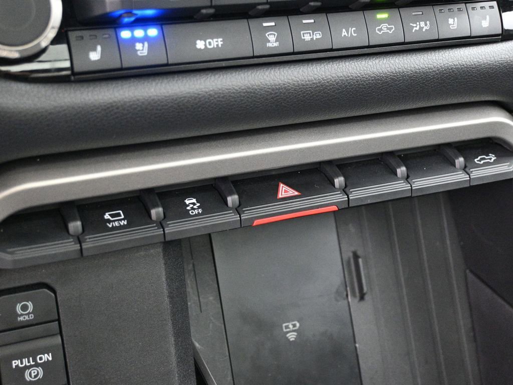 Used 2025 Toyota Tundra Limited image 46