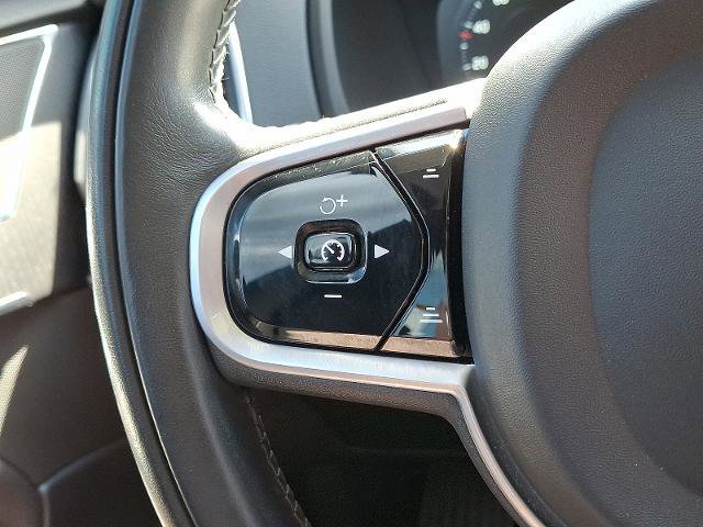 Used 2020 Volvo XC90 T6 Momentum w/ Protection Package Premier image 20