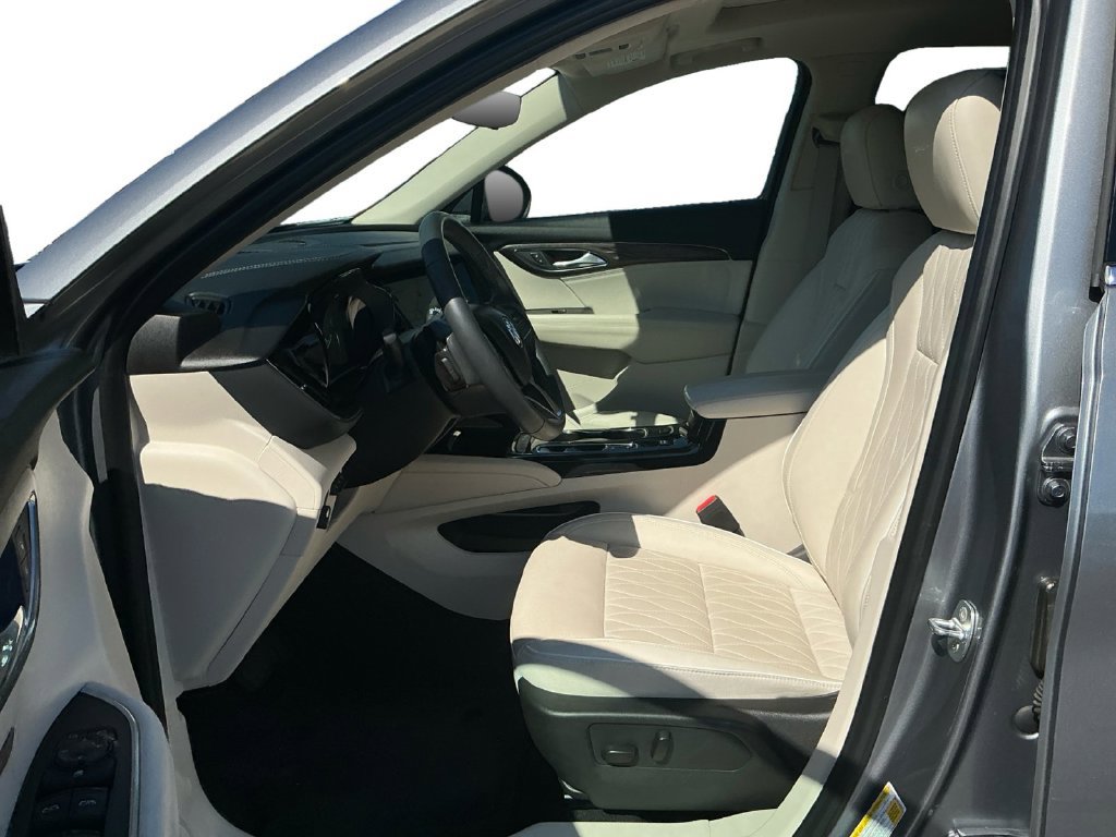 Used 2022 Buick Envision Avenir w/ Technology Package II FWD image 14