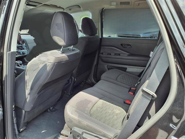 Used 2025 Nissan Pathfinder SV AWD/4WD image 18