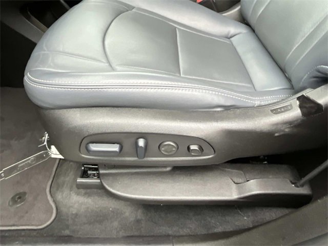 Used 2024 Buick Enclave Premium image 28