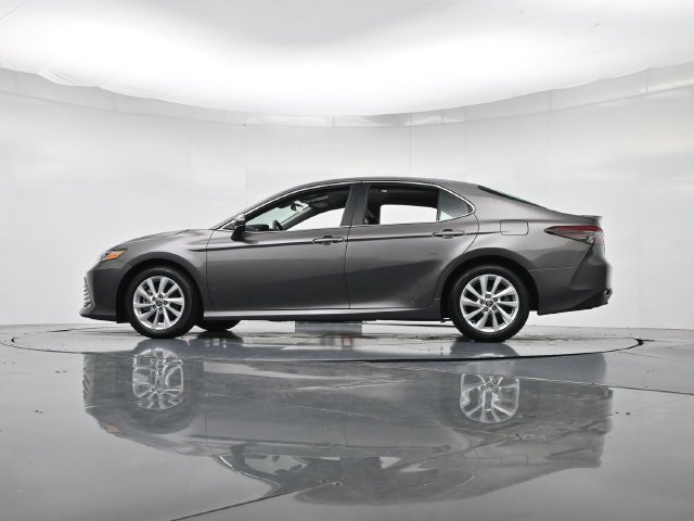 Used 2024 Toyota Camry LE FWD image 38