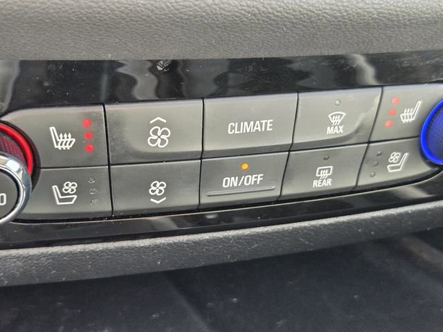 Used 2020 Buick Enclave Premium w/ Sun and Sites Package FWD image 25